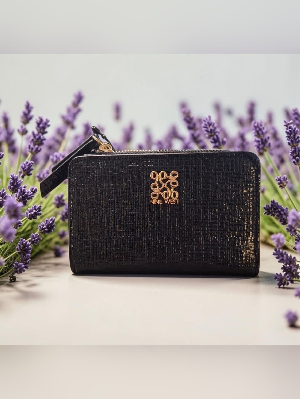 Nine West Cramer Zip Card Case